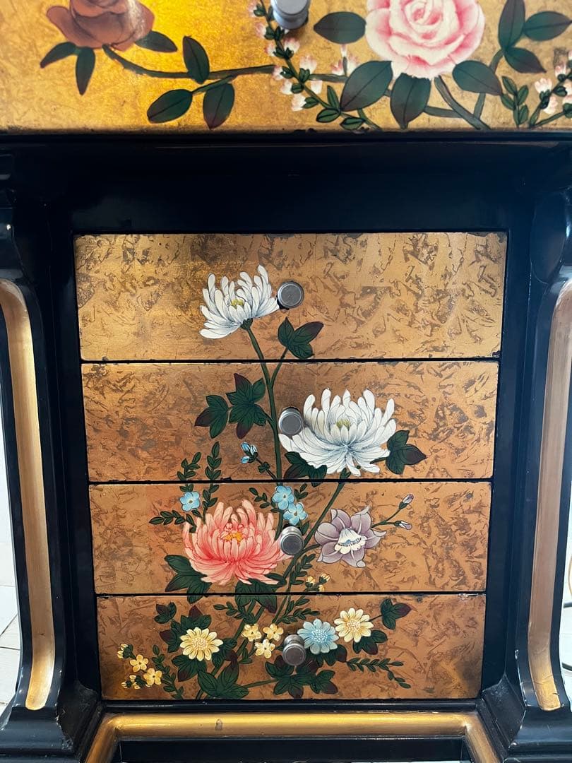 金箔花模様　和洋折衷　金彩家具