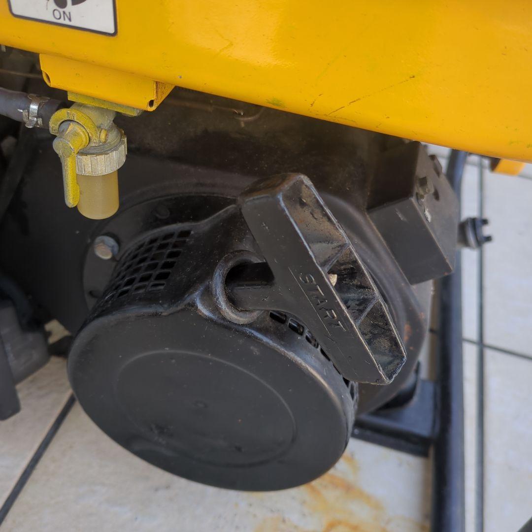 【実動】スズキ　１００V２０００W　発電機　SV2000P