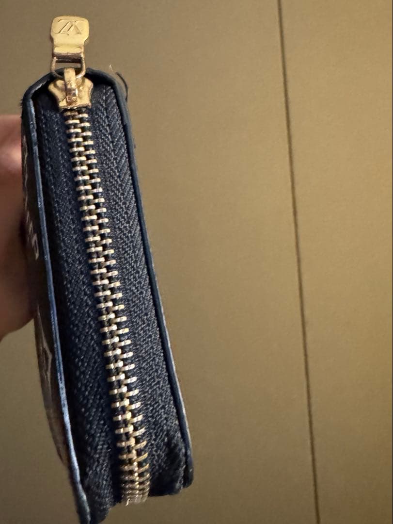 ルイヴィトン バイカラー モノグラム・アンプラント レザージッピー・ウォレット