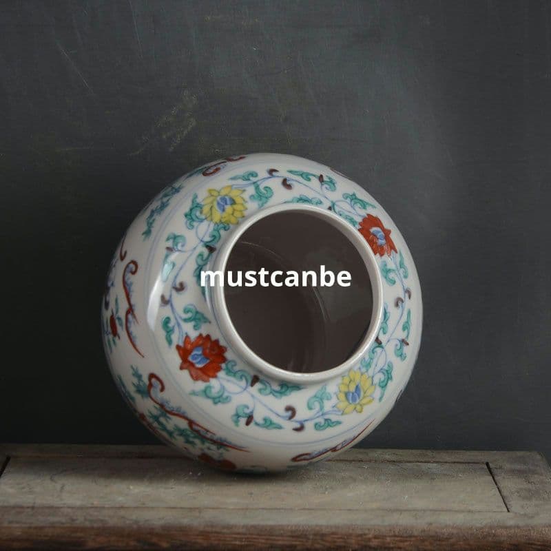 斗彩童子紋紅胎缶 景徳鎮 陶磁器 装飾品 現代工芸品 美術品 置物