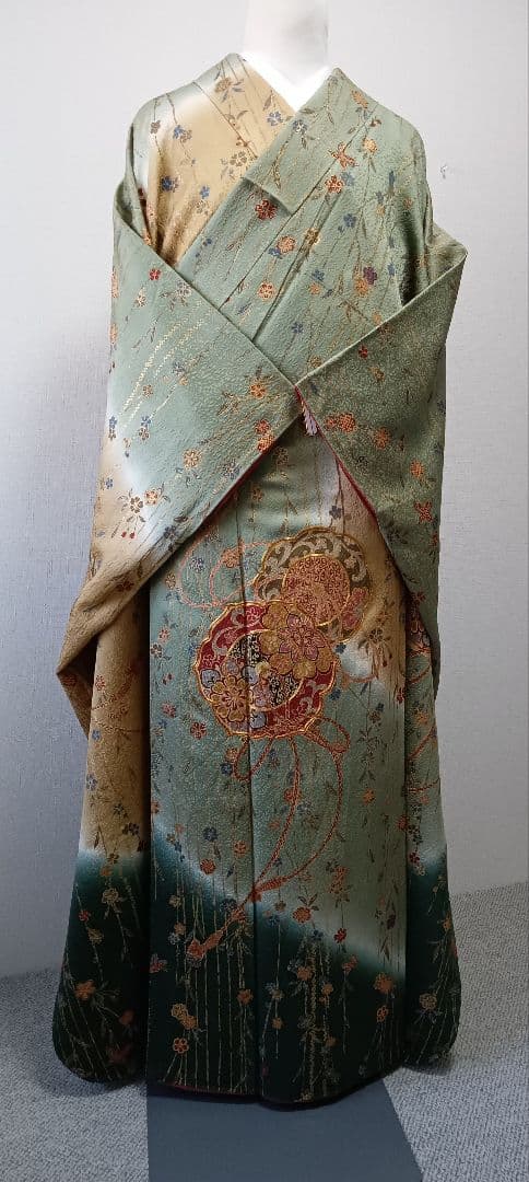 振袖 緑と金のグラデーション 花柄 金駒刺繍 金彩 Ｊ-9