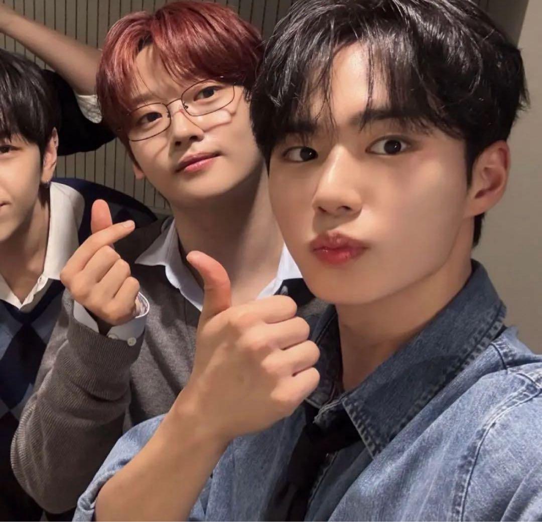 WEi ジュンソ ポラ THE FEELINGS