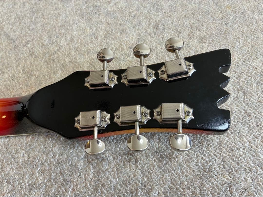 ■モズライトギター Mosrite of California 演奏動画あり！