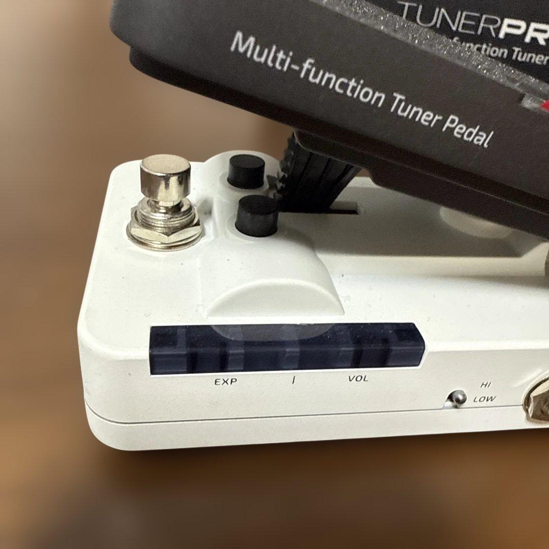 HOTONE TUNERPRESS マルチファンクションチューナーペダル