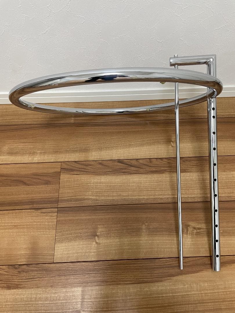 アイリーン・グレイ E1027 サイドテーブル リプロダクト