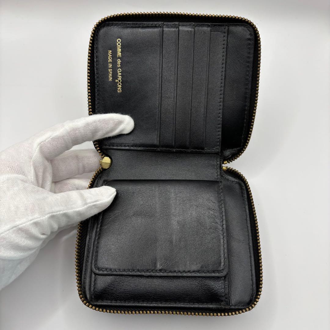 美品　comme des garcons 二つ折り財布　ブラック　ラウンドジップ