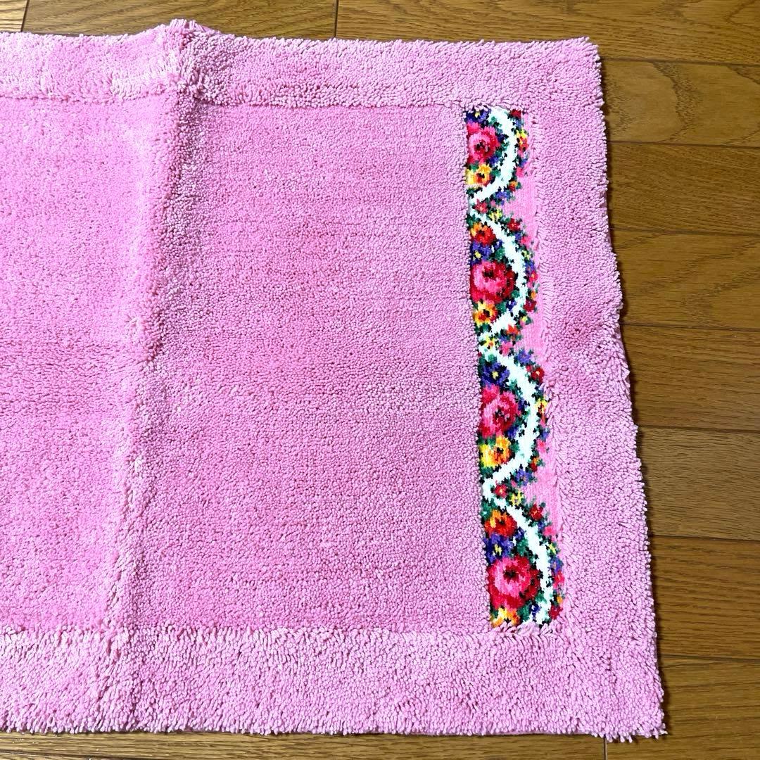 FEILER マット　新品未使用　タグ付き　50×100㎝　フェイラー　花柄刺繍