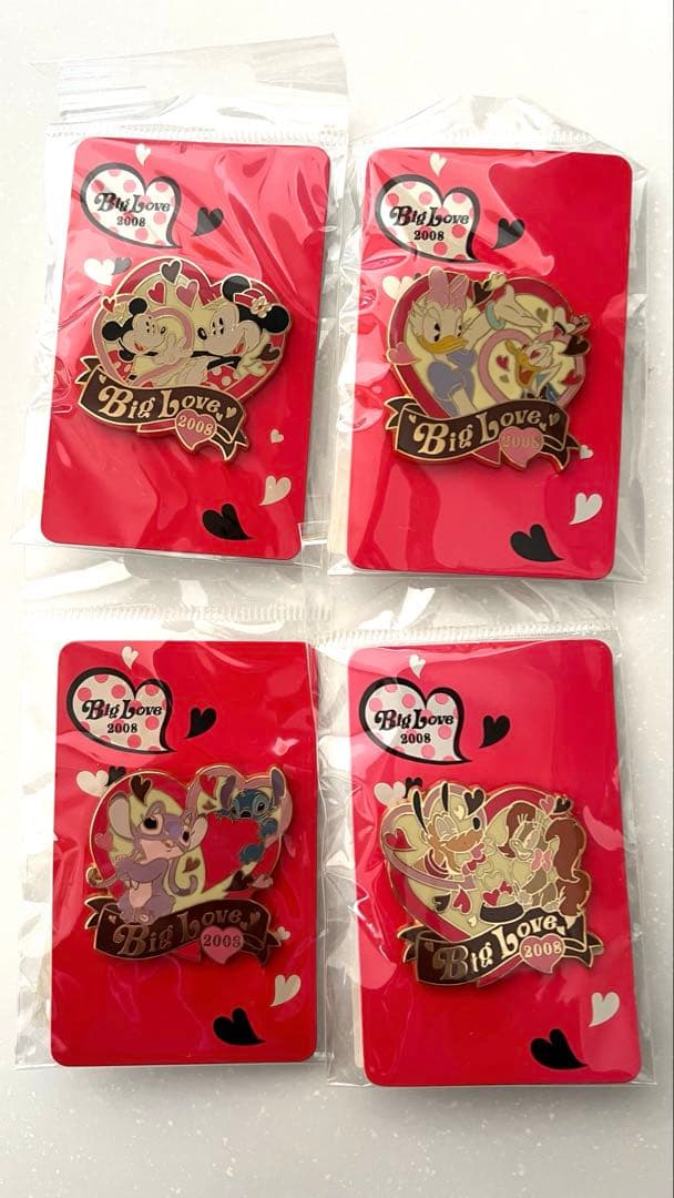 【限定】ディズニー2008バレンタインBigLoveピンバッジ4種セット