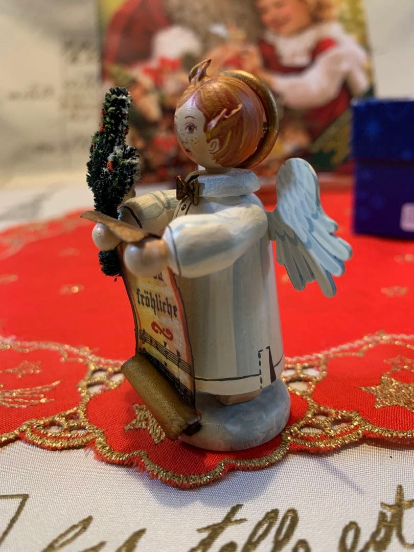 ドイツ製　木製人形　ケーテウォルファルト社の限定クリスマスベル持つ天使の男の子！