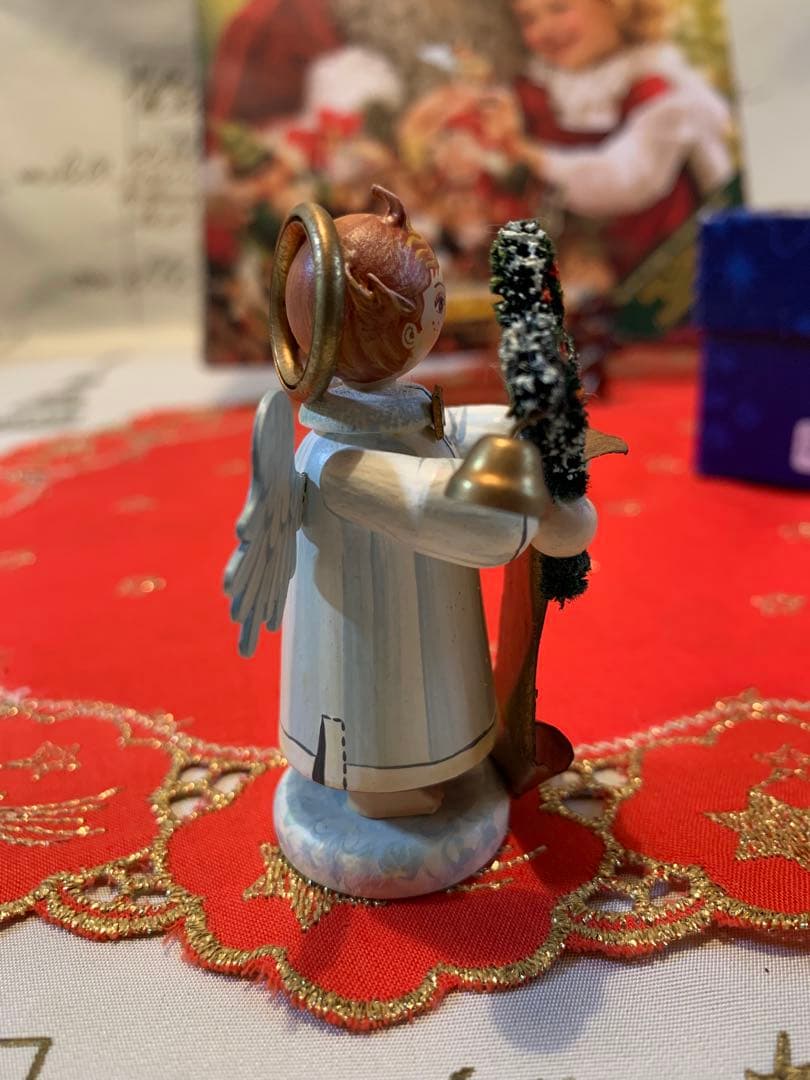ドイツ製　木製人形　ケーテウォルファルト社の限定クリスマスベル持つ天使の男の子！