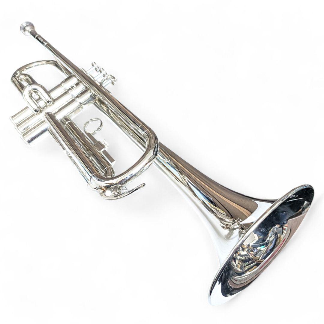 美品 ヤマハ トランペット YTR-136 シルバー マウスピース付