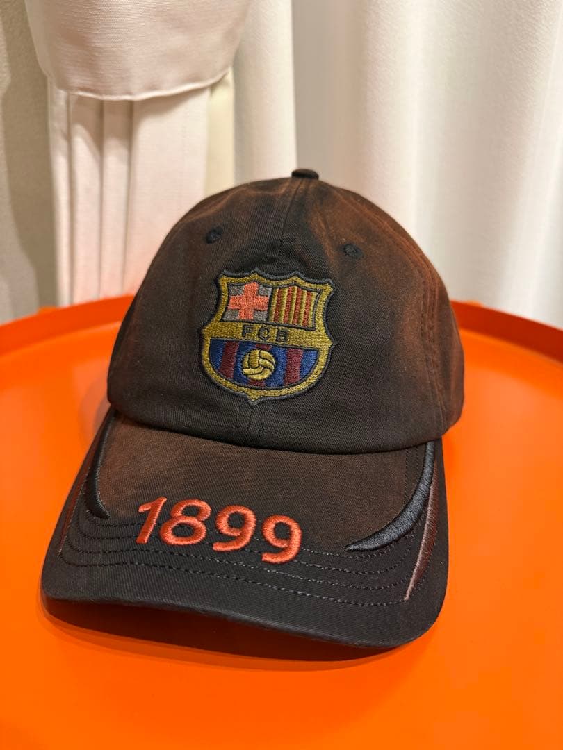 Ri　　travis scott × FCバルセロナ　コラボキャップ