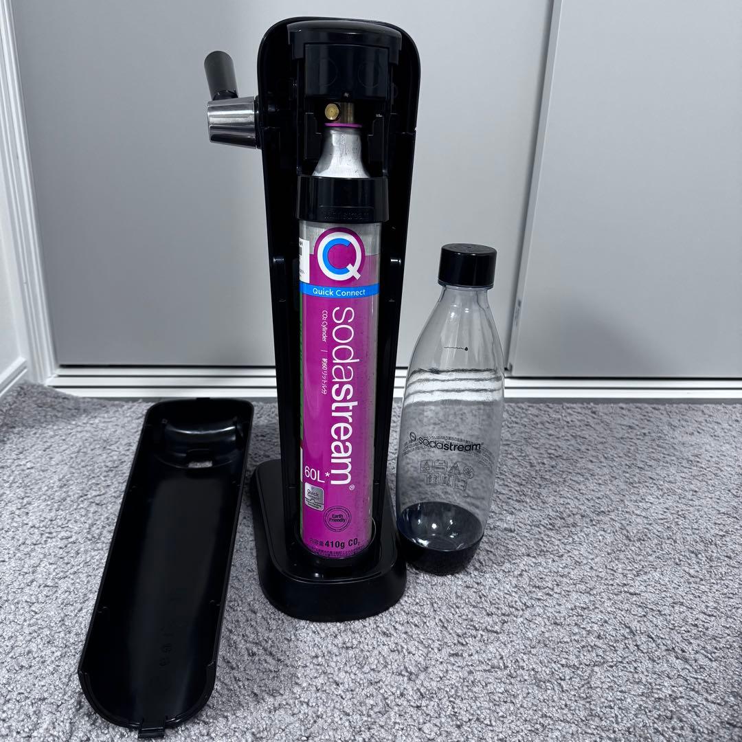 SodaStream Art ブラック 炭酸水メーカー ボトル付き　ガス付き