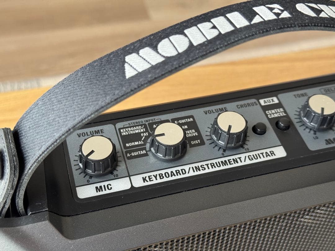 Roland Mobile Cube ポータブルアンプ