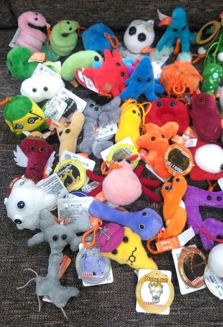 ジャイアントマイクロブス　ぬいぐるみ　キーホルダー　大・小　まとめ売り　58個