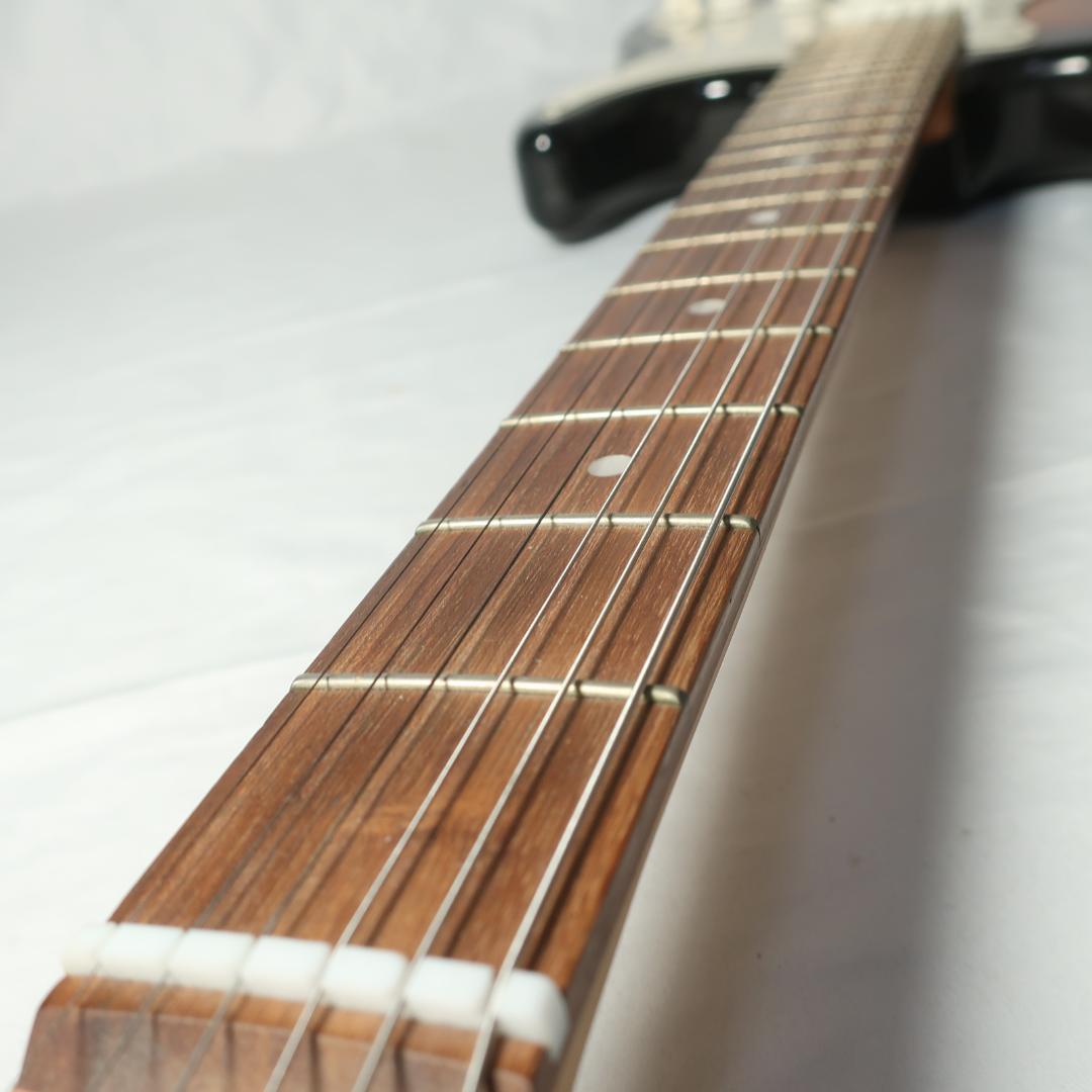 Legend ストラトキャスタータイプ エレキギター 3トーンブラウン