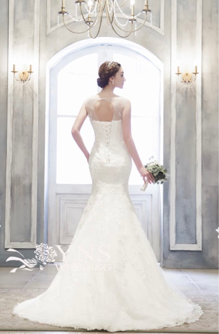 ホワイト レース ウェディングドレス　マーメイド