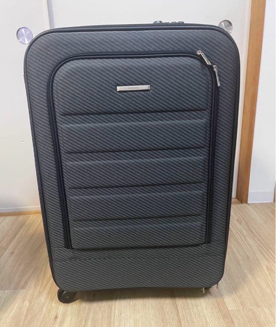 シフレ　エスケープ　大容量80L ソフトスーツケース　ちきりんさん