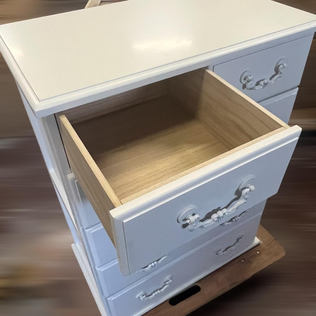 【新品・未使用】　　　チェスト　ヨーロピアン調　 幅60ｃｍ