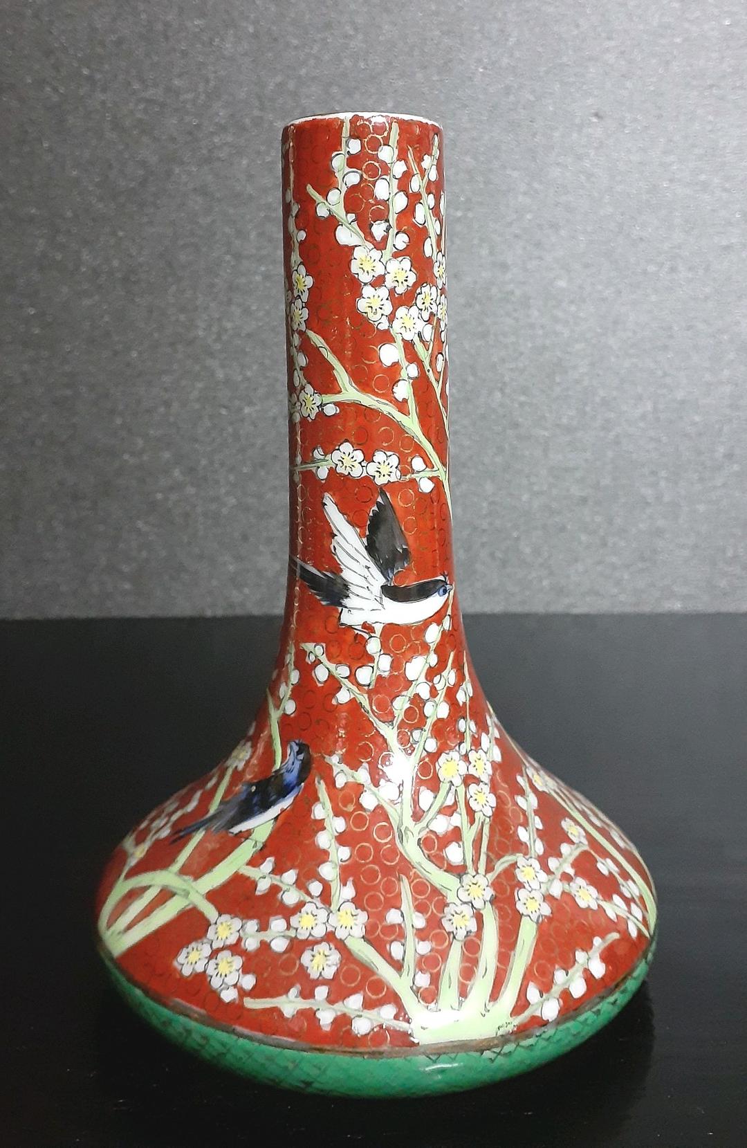 中国アンティーク　廣彩社製　ハンドペイント　金彩　色絵　花鳥図　花瓶