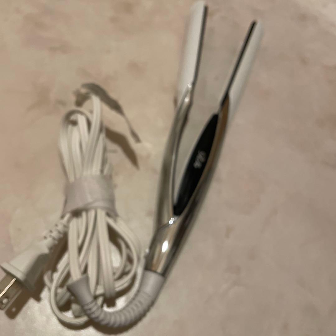 リファビューテック ストレートアイロン ホワイト