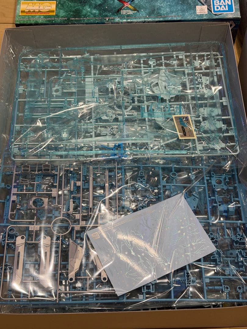 MG フリーダム ジャスティス　CROSS CONTRAST COLORS