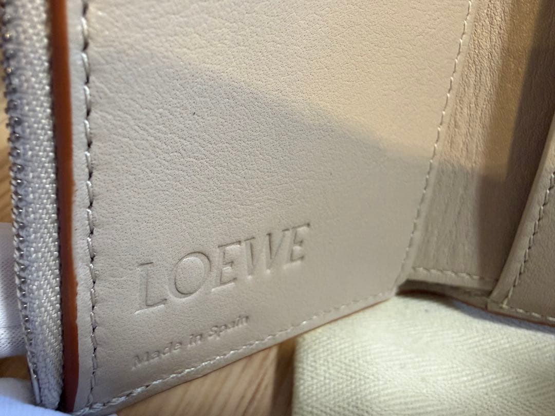 【新品・未使用】LOEWE ロエベ 三つ折り財布