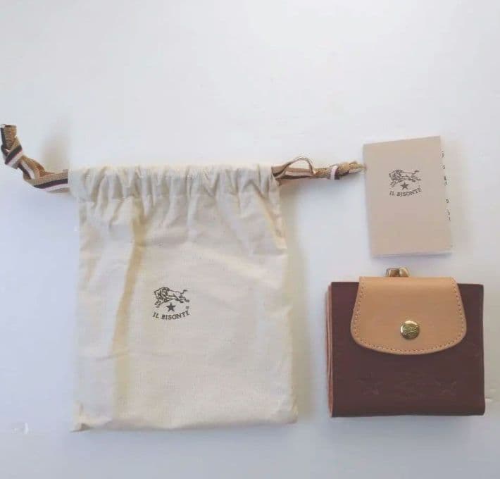12/21まで最終値下♪　新品　未使用　IL BISONTE 二つ折り財布