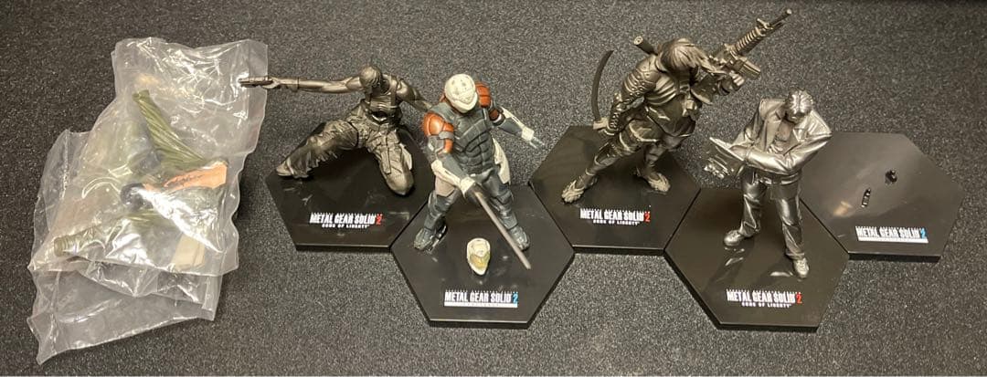 メタルギアソリッド フィギュアセット 5体　l Gear