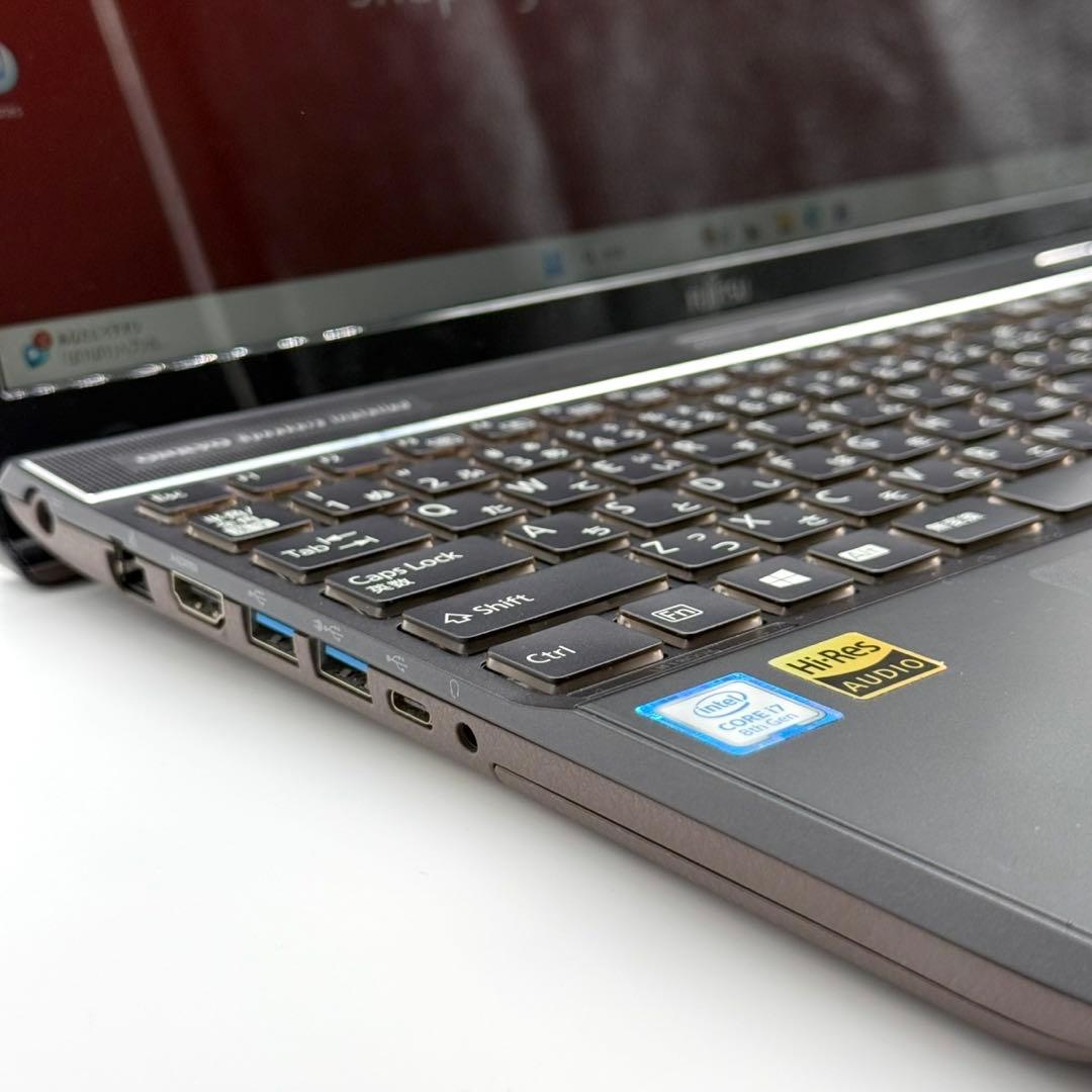 富士通 ノートパソコン 8世代 i7 新品SSD1TB Blu-ray 高音質