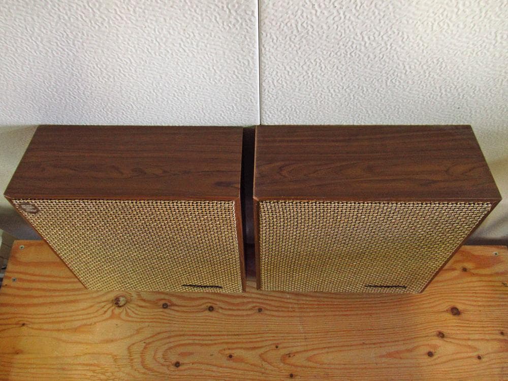 Realistic 8インチ 壁掛け スピーカー ペア 音量コントロール付き