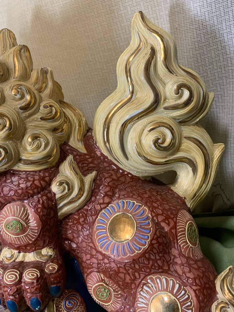 置き物　玉乗り獅子　九谷焼　縁起物 インテリア　置物