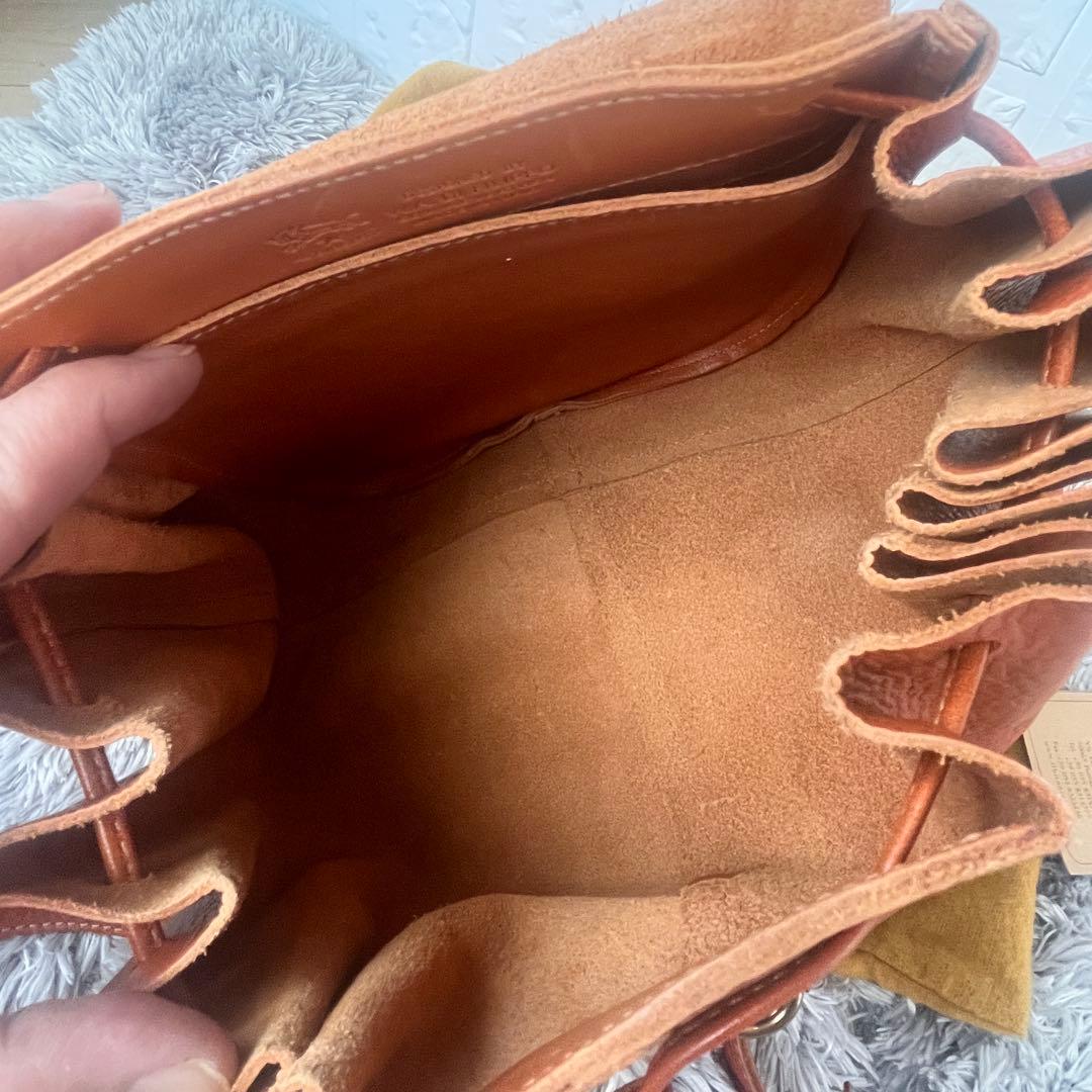 美品✨イルビゾンテ　巾着ショルダーバッグ　ブラウン　本革　レディース
