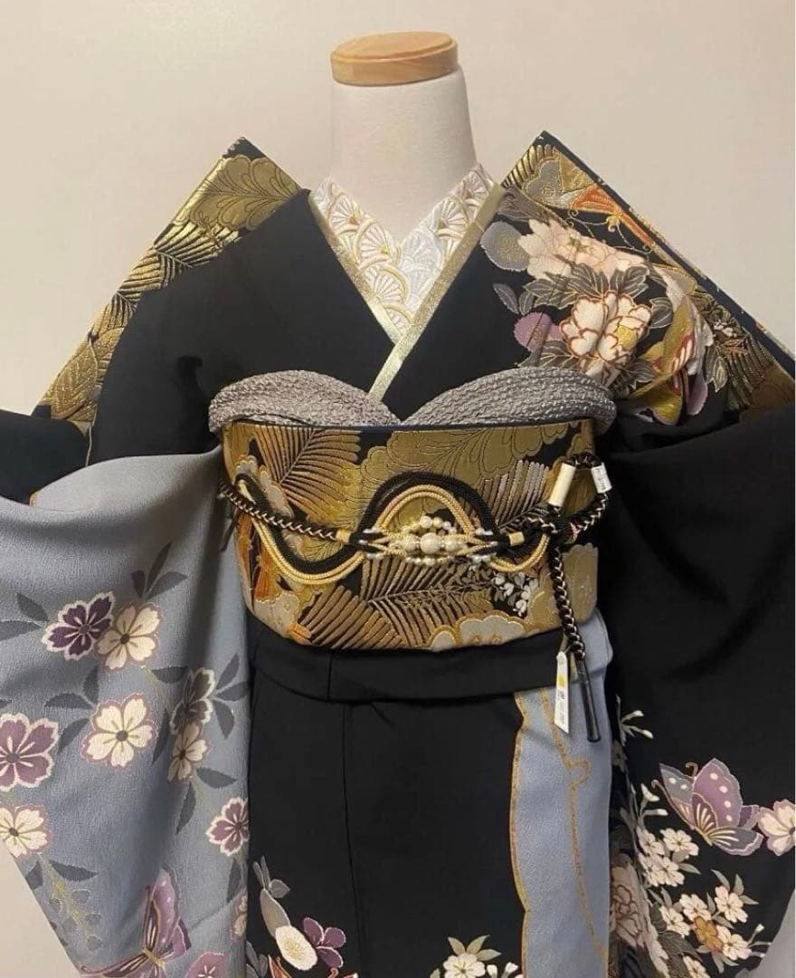 振袖フルセット　花蝶文　成人式　振袖　ゴールド　黒　正絹　振袖6点セット 豪華