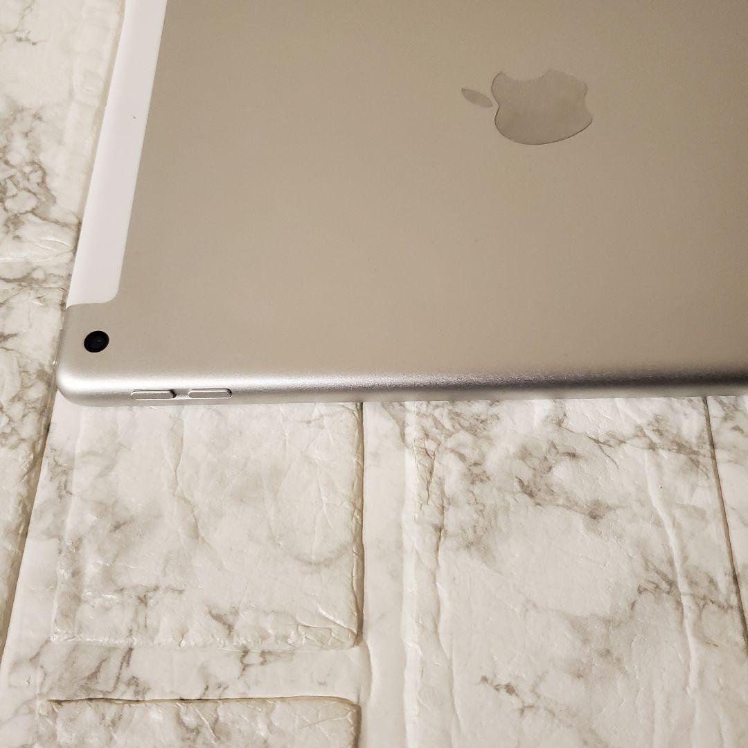 210 iPad 7世代 128GB SIMフリー シルバー
