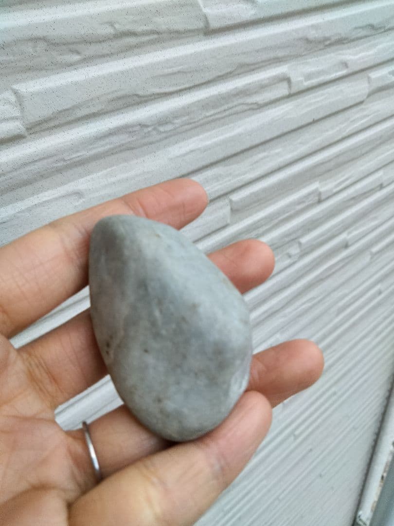 国石翡翠　85g ヒスイ　ひすい　新潟県 糸魚川市姫川翡翠　原石　翡翠