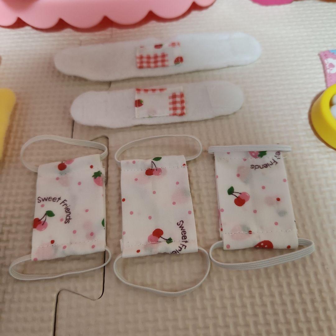 メルちゃん　人形　ベビーチェア　犬　マスク　ばんそうこう　　歯みがきセット