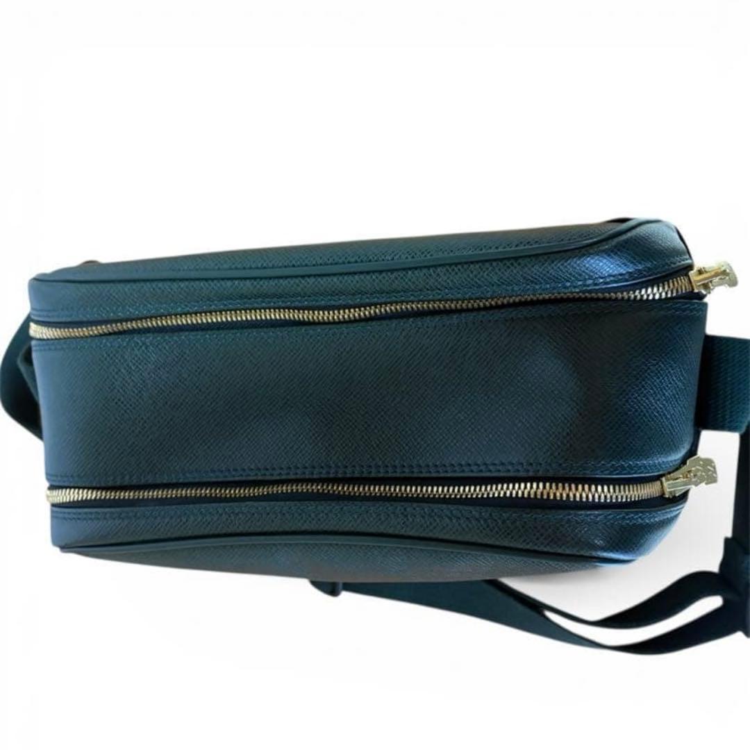 美品 LOUIS VUITTON ショルダーバッグ