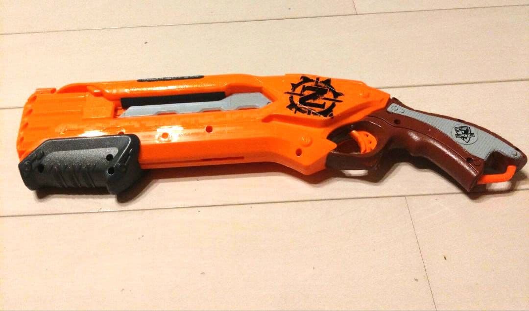 Nerf Zombie Strike トイガン オレンジ/イエロー
