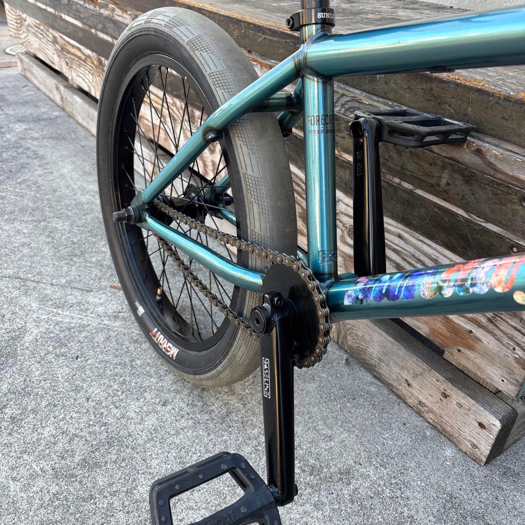 青緑色 BMX バイク
