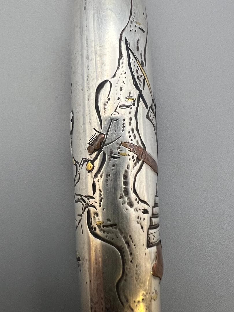 eee”即購入ok 銀煙管　武士梅図　金赤銅象嵌　キセル　銀細工　アンティ