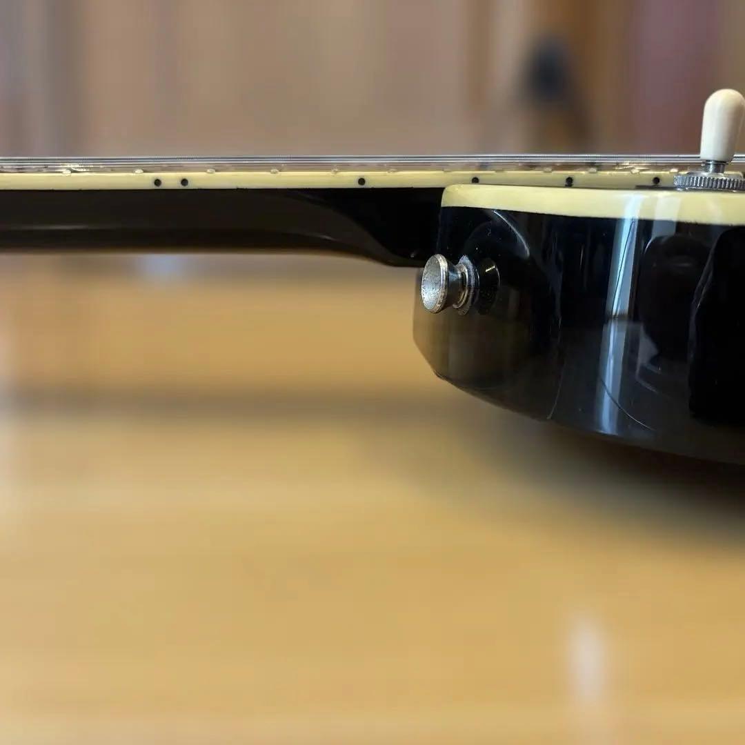 【ムックル】Legend レスポールシェイプ “ぼっち・ざ・ろっく!”風