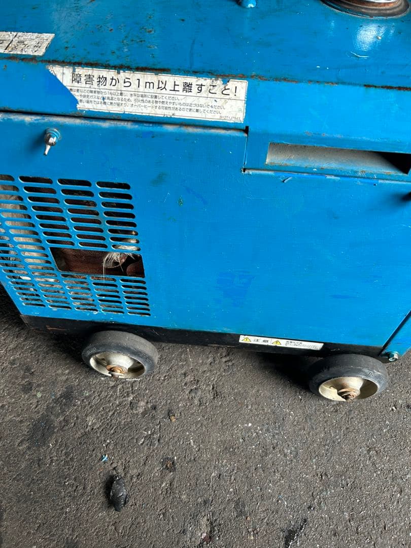 ツルミ　セル付きエンジン高圧洗浄機防音　ガン・高圧ホース・給排水ホースセット