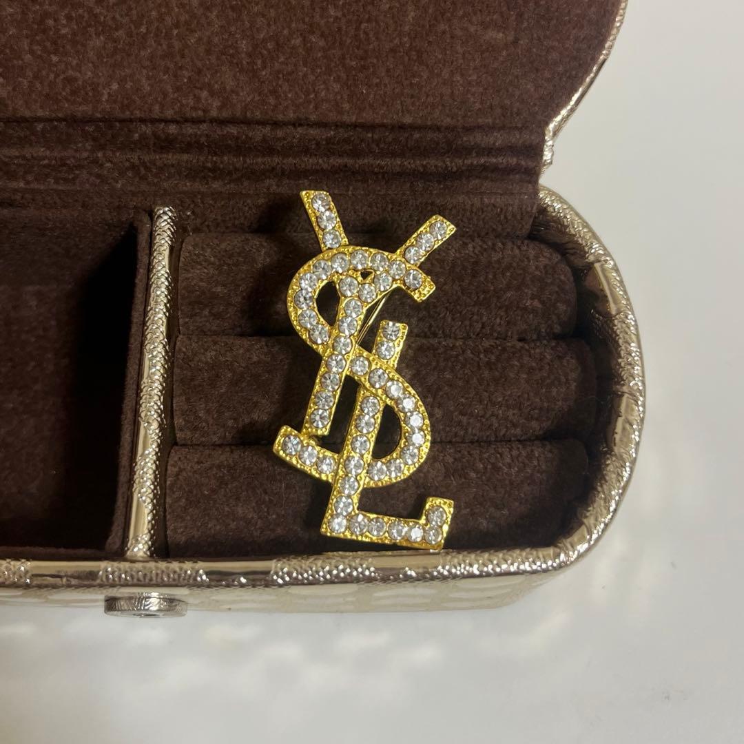 お値下げ中イブサンローラン ブローチ