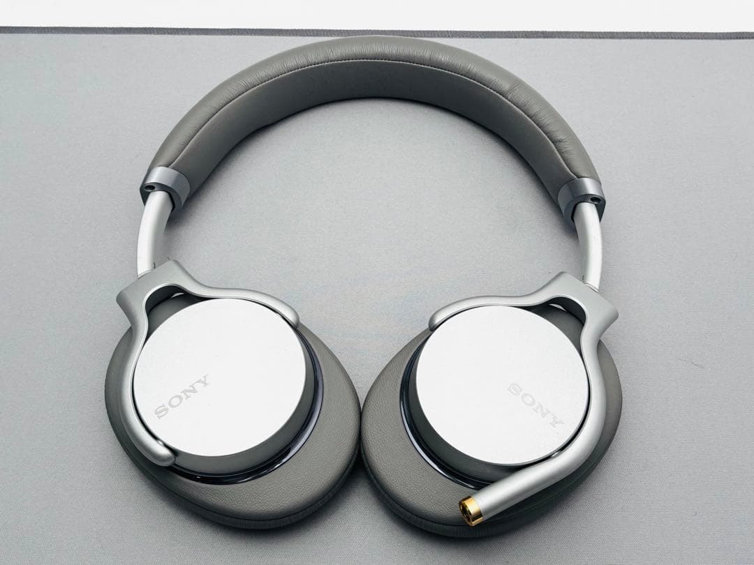 ソニー　ヘッドホン　MDR-1AM2