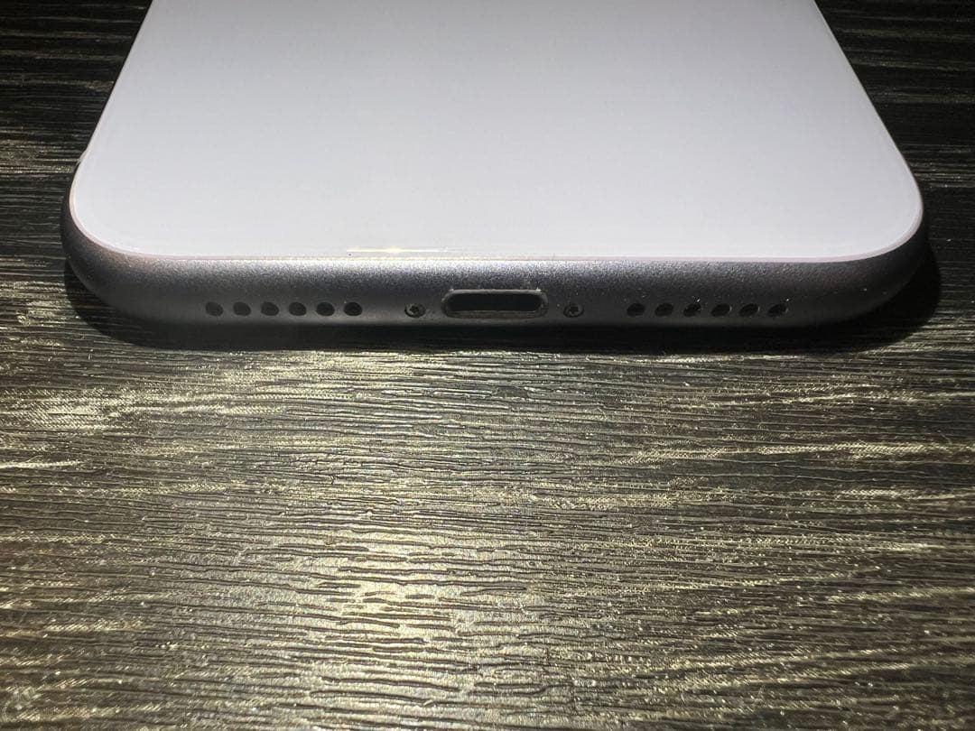 【美品】Apple iPhone 11 パープル 64GB 箱・ケース付き‼️