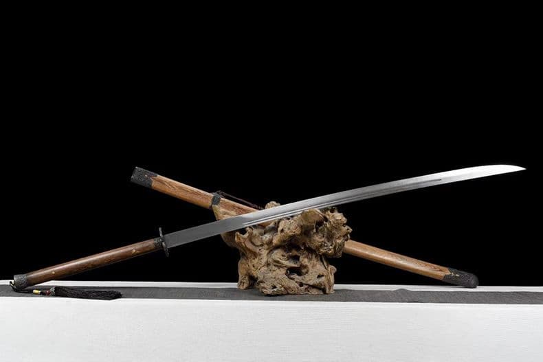 苗刀 繍春刀 牛尾刀 手鍛造打 鋼刀 冷兵器 古兵器 刀装具 護身工具 両手刀