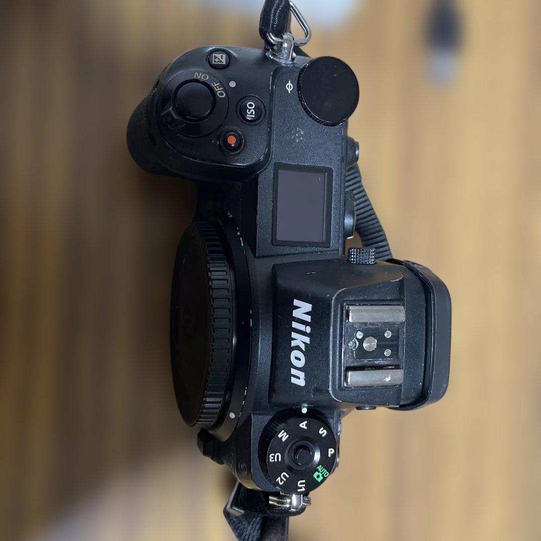 Nikon Z6 ミラーレスカメラ 本体と付属品