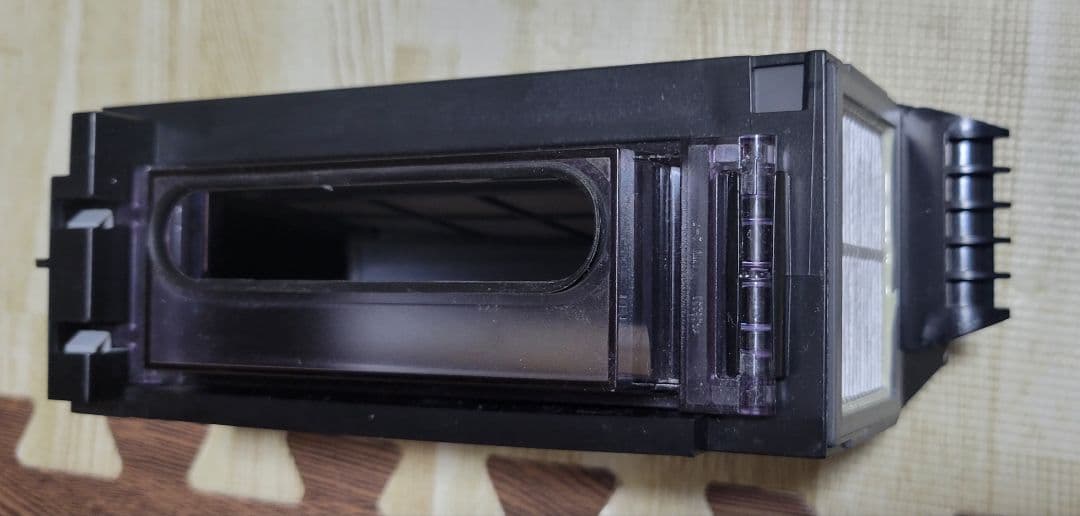 Roomba ロボット E5 掃除機 黒色 24回の掃除履歴あり