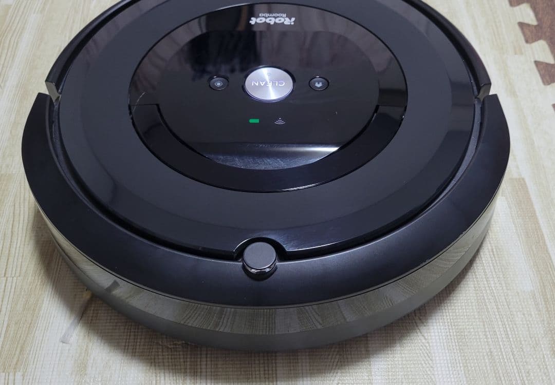 Roomba ロボット E5 掃除機 黒色 24回の掃除履歴あり
